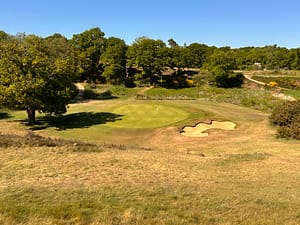 The approach down to the 4th tee at Ipswich - a quirky hole!